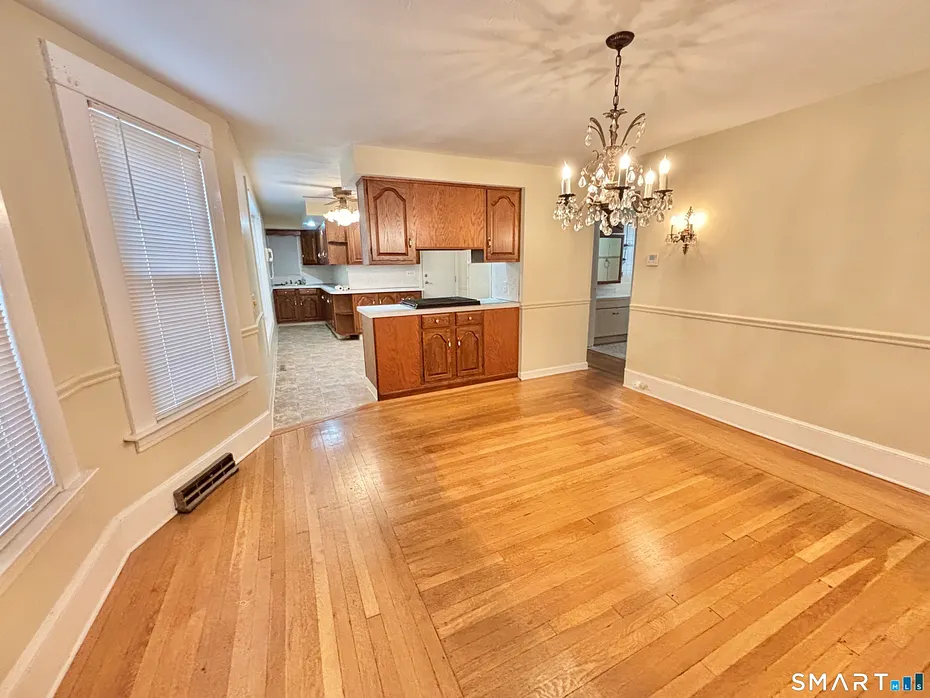697 Washington Avenue Photo 11