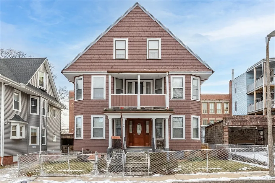 7 Brenton St Photo 1