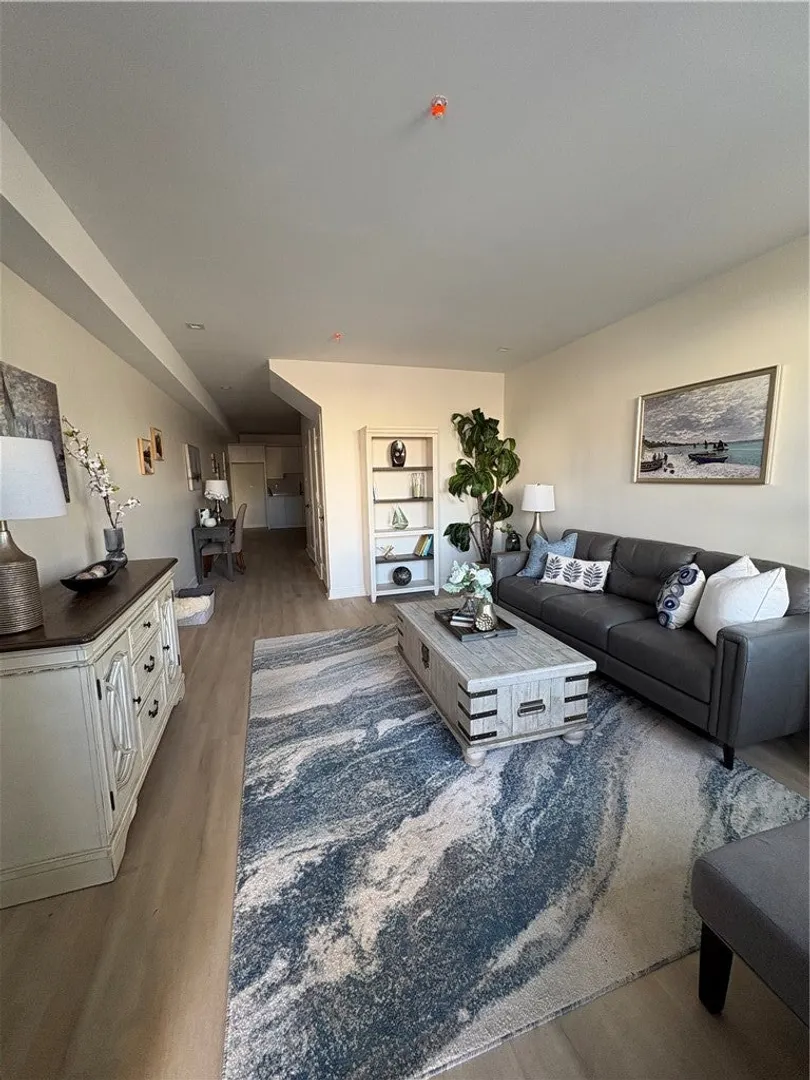 50 Murray Street Photo 7