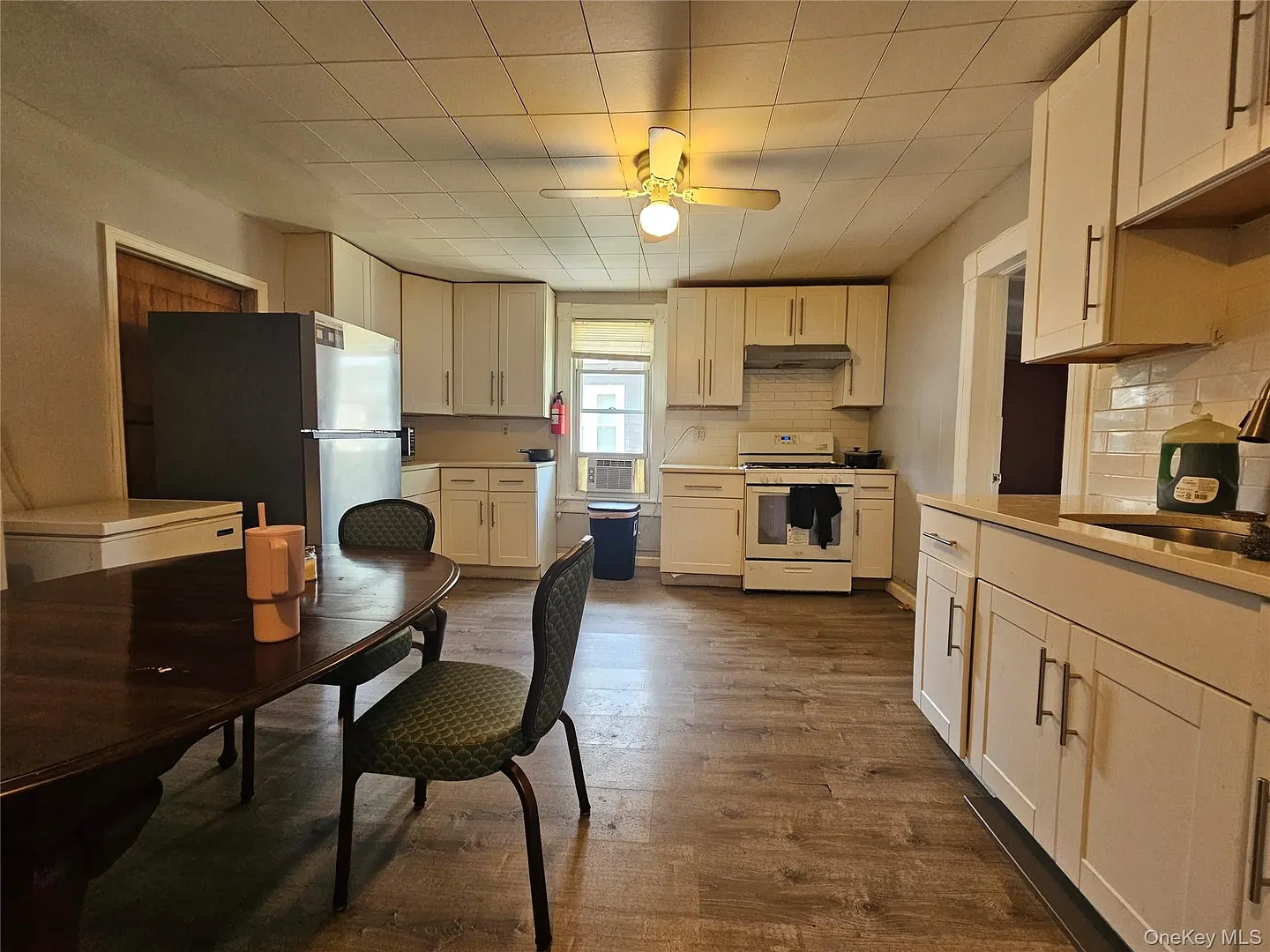 41 Houston Avenue Photo 6