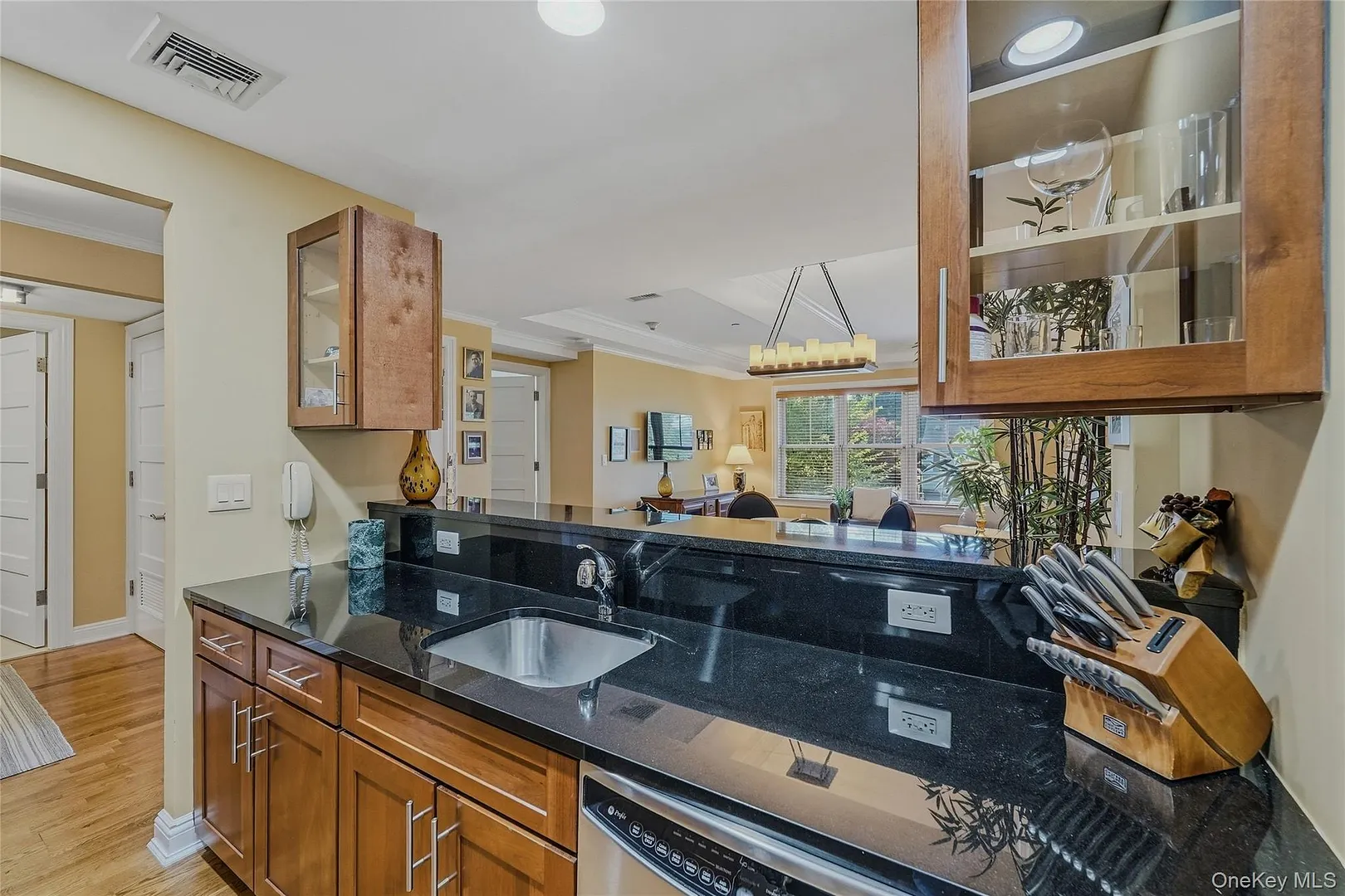 225 Stanley Avenue  #107 Photo 6