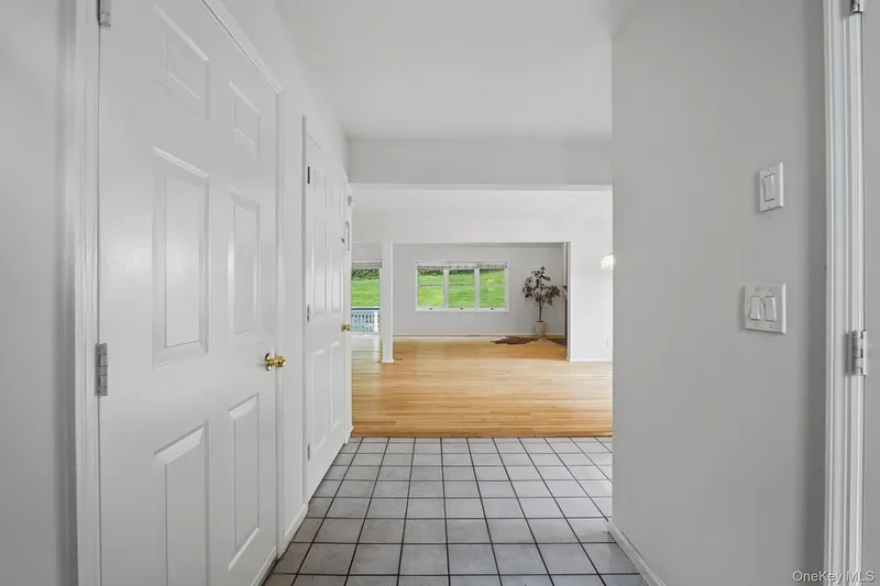 1452 Iroquois Street Photo 2