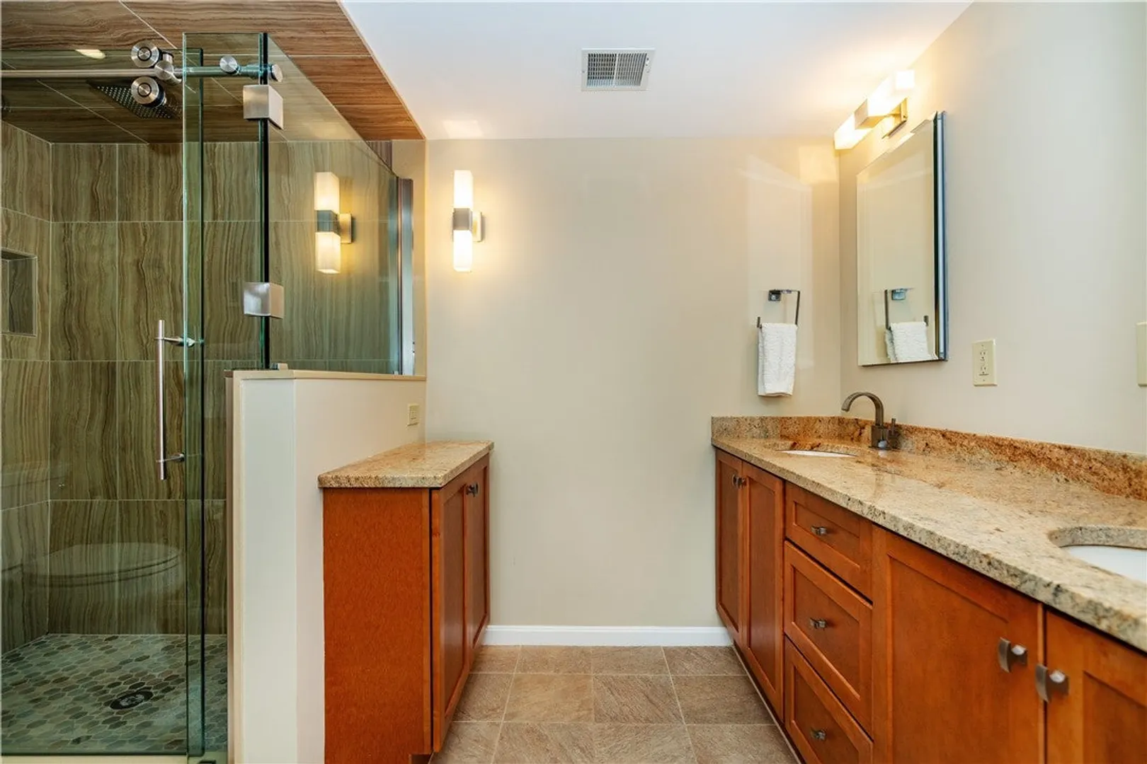 152 Crompton Avenue  #18 Photo 27