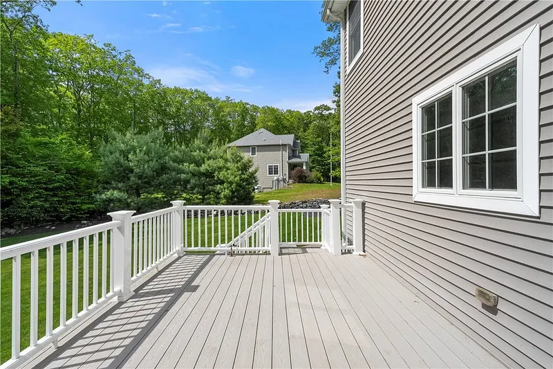 51 Womantam Lane Photo 11