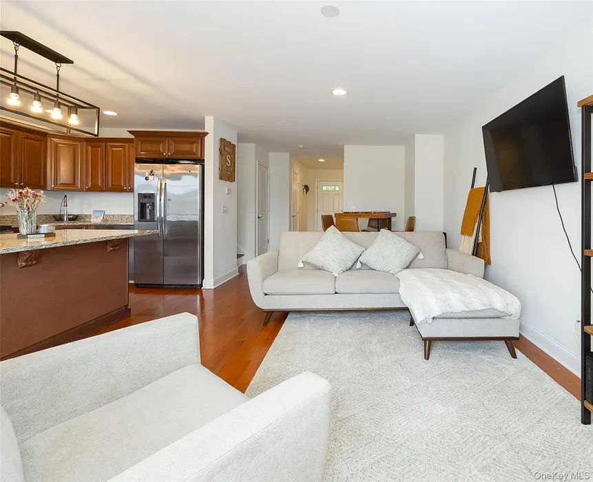 320 Hudson View Terrace Photo 7