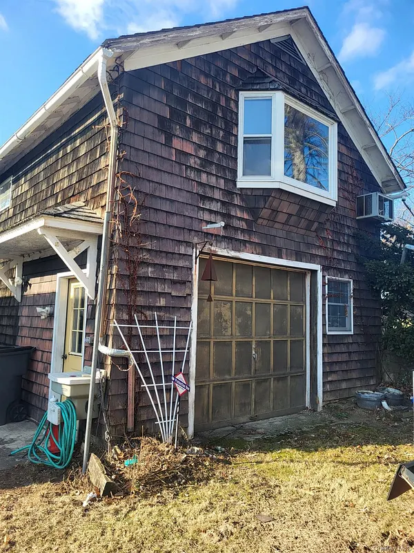 7 Hambletonian Avenue Photo 8