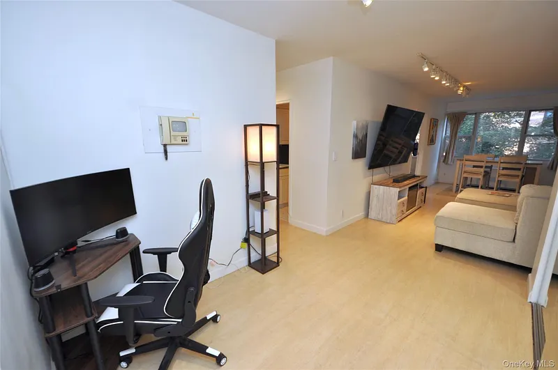 230 Garth Road  #3B1 Photo 29