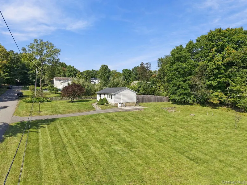 15 Countryman Lane Photo 24