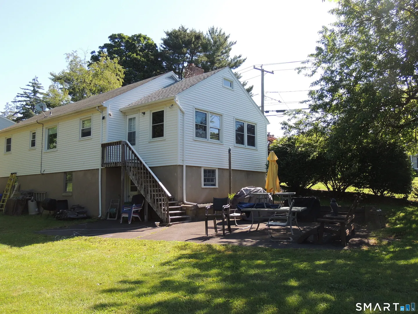 87 Hotchkiss Grove Road Photo 3