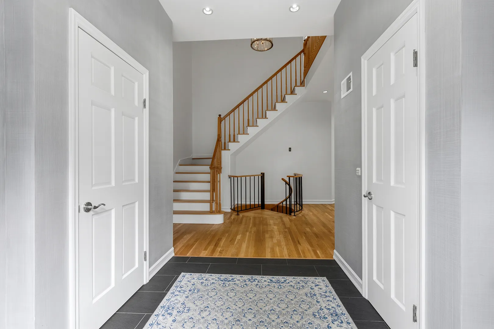 191 Beechmont Drive Photo 2