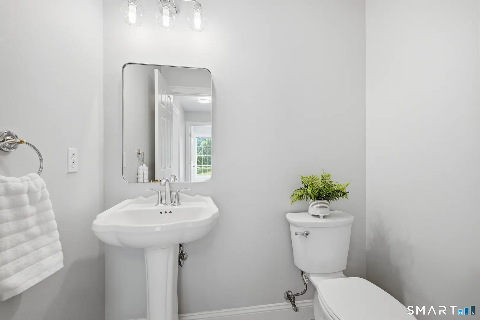 136 Talcott Ridge Road Photo 12
