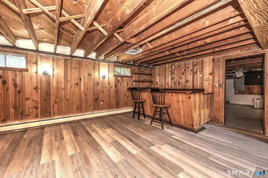 86 Spencer Hill Photo 14