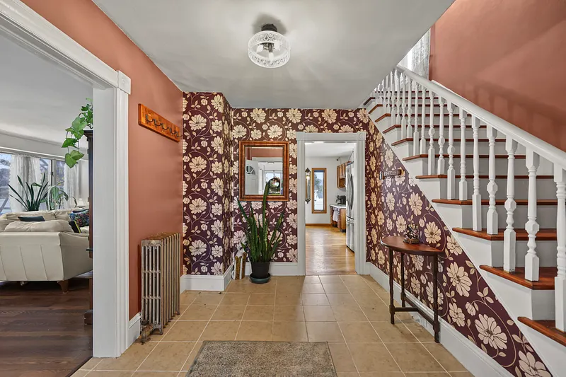 25 Calumet St Photo 7