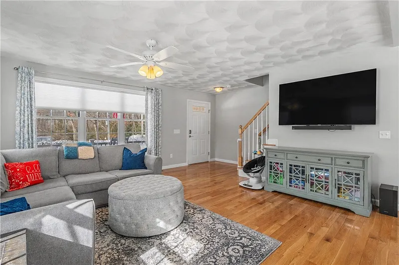 100 Franklin Road Photo 19