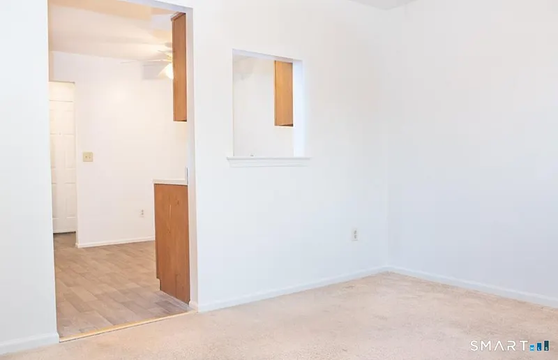211 Windgate Circle  #B Photo 9