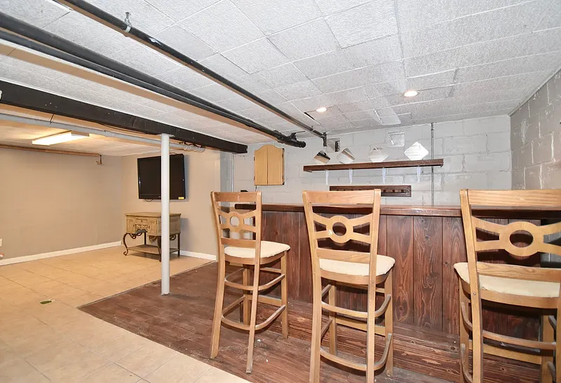 1245 Bay St Photo 20