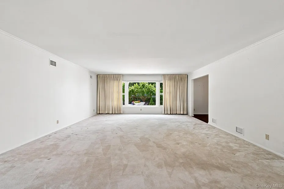 9 Parkfield Road Photo 6