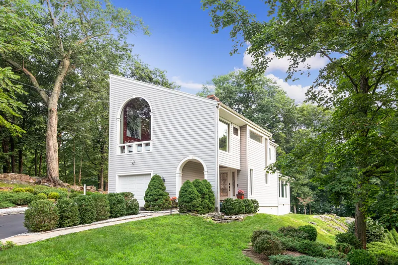 810 Syska Road Photo 1