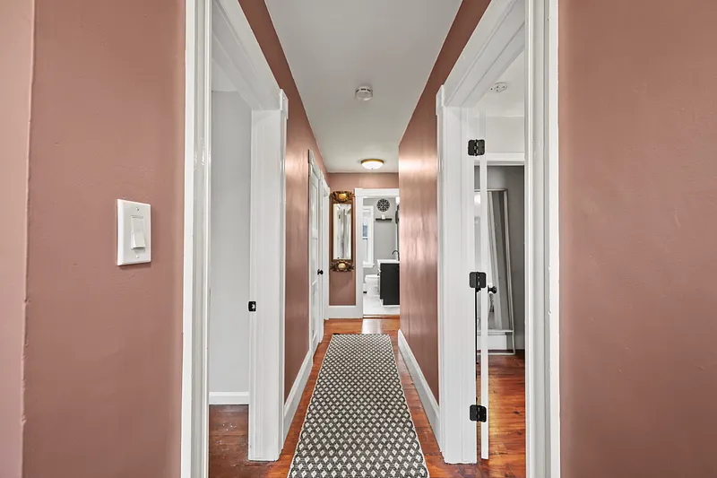 25 Calumet St Photo 25