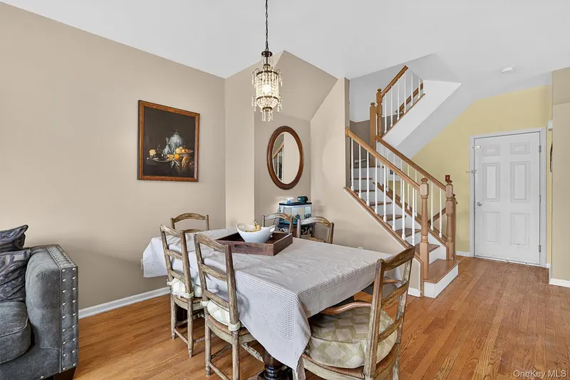 1 High Ridge Lane Photo 17