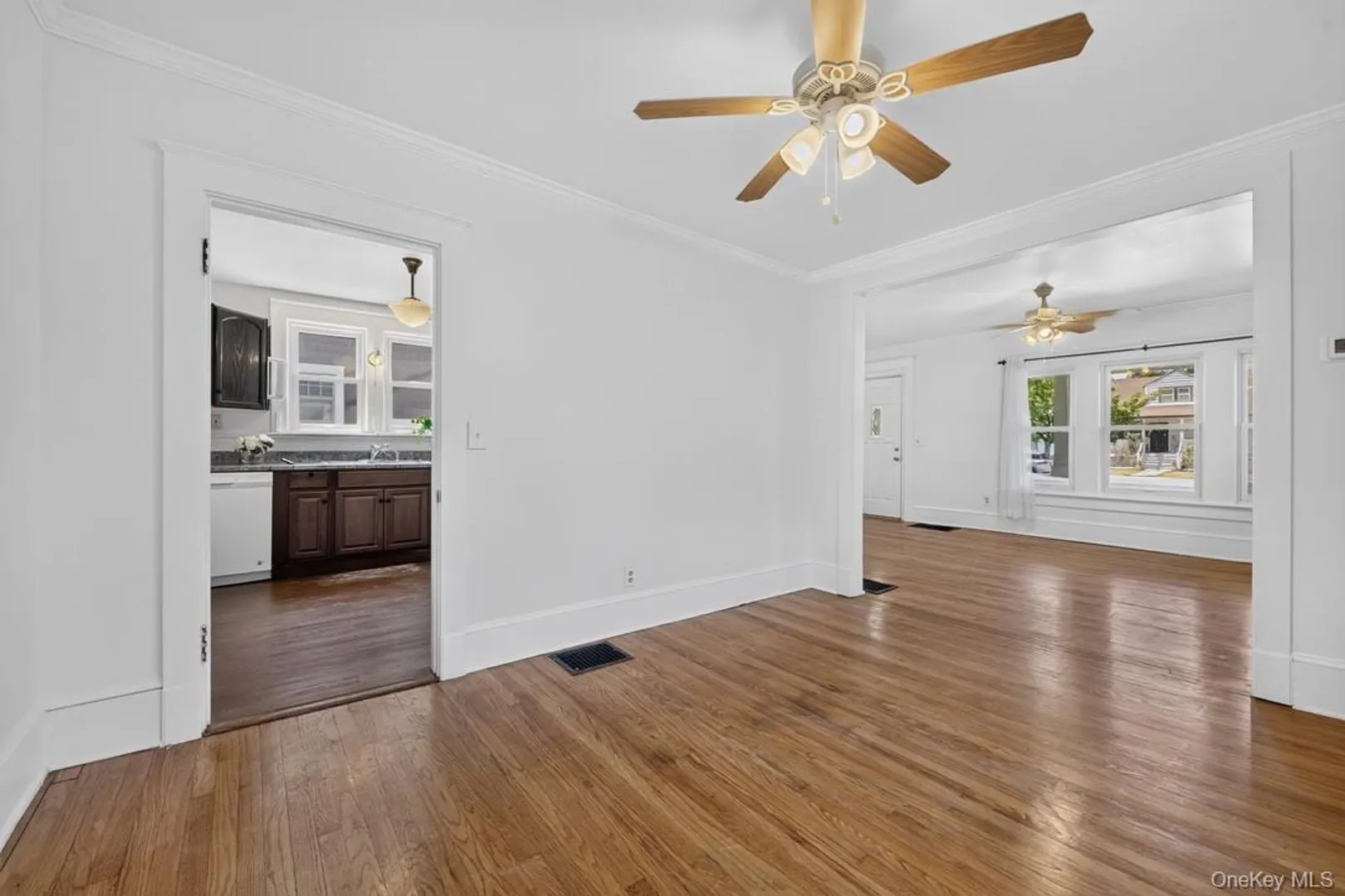 10 S Grand Avenue Photo 13