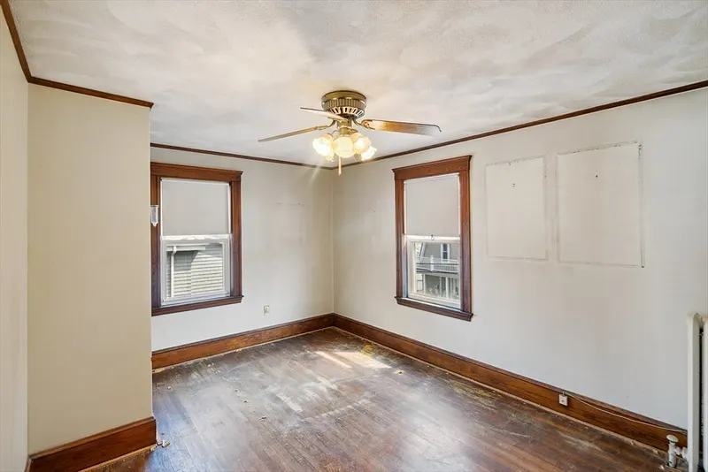 64 Bates Ave Photo 7