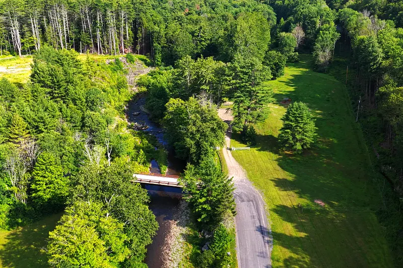 390 Erpf Road Photo 42