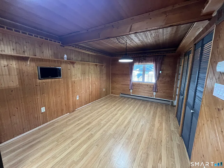 303 Somers Road Photo 9