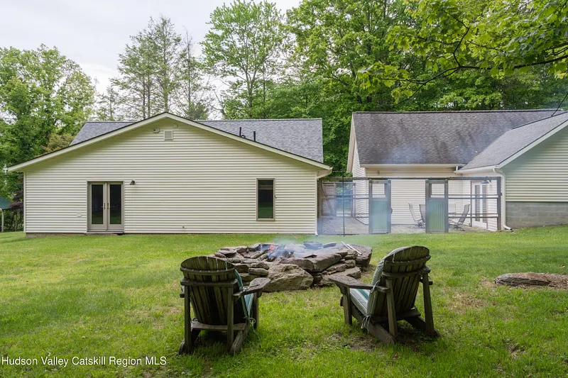 57 Anderson Road Photo 34