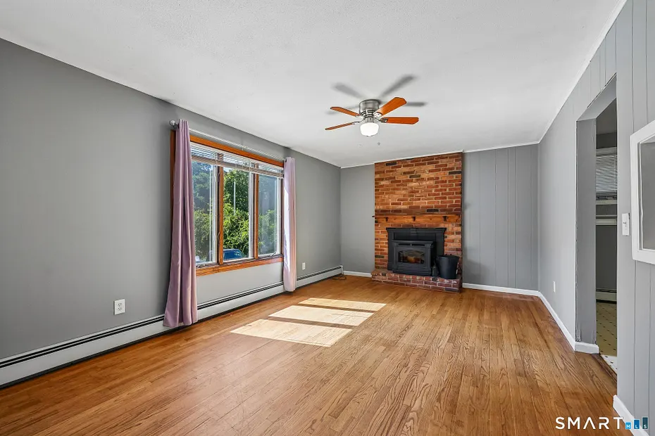 144 Woodland Drive Photo 3