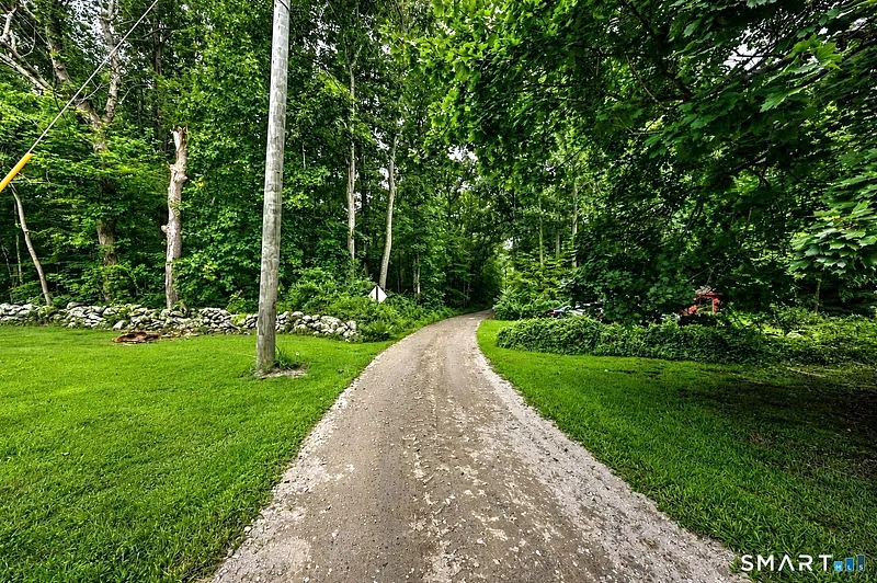 86 Spencer Hill Photo 15