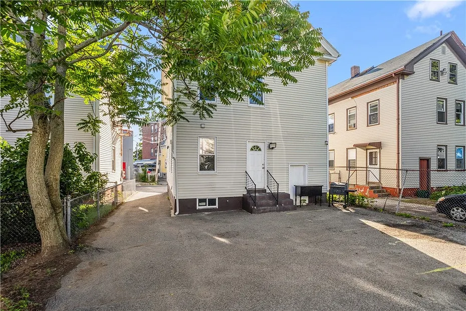 12 Quince Street Photo 2