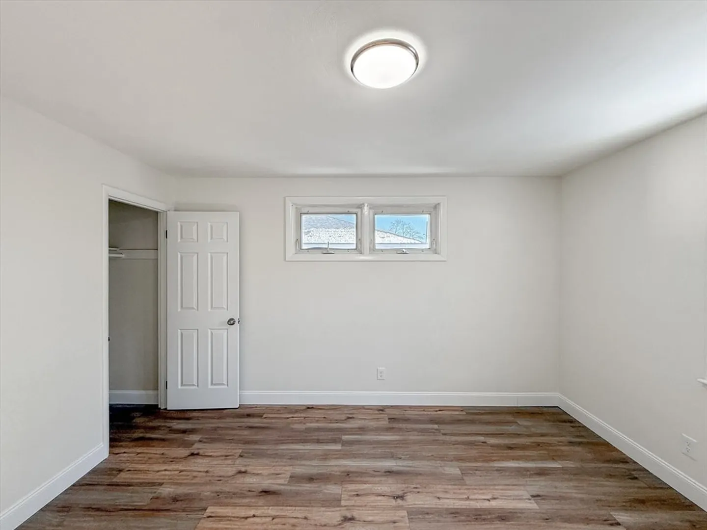 31 Millard Ave Photo 21