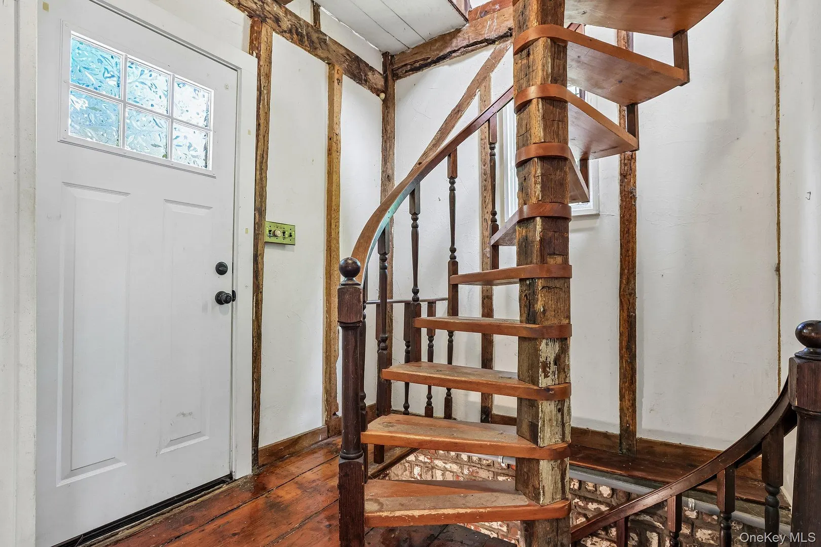 8 Reservoir Road Photo 2