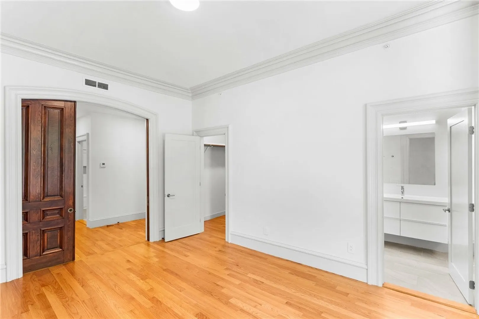 31 Parade Street  #201 Photo 16