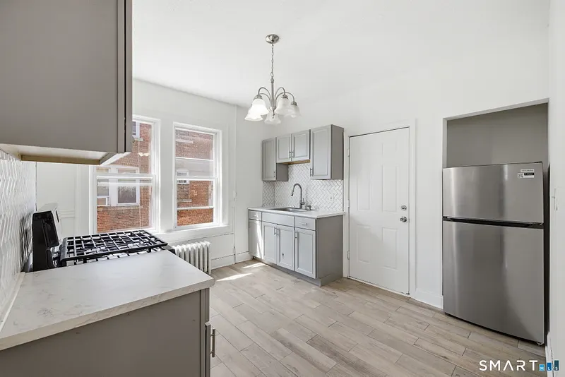 115 Baltimore Street  #2 Photo 6