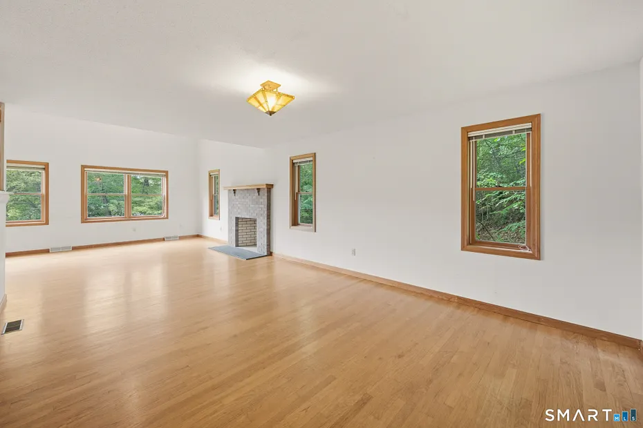 8 Margaret Terrace Photo 5