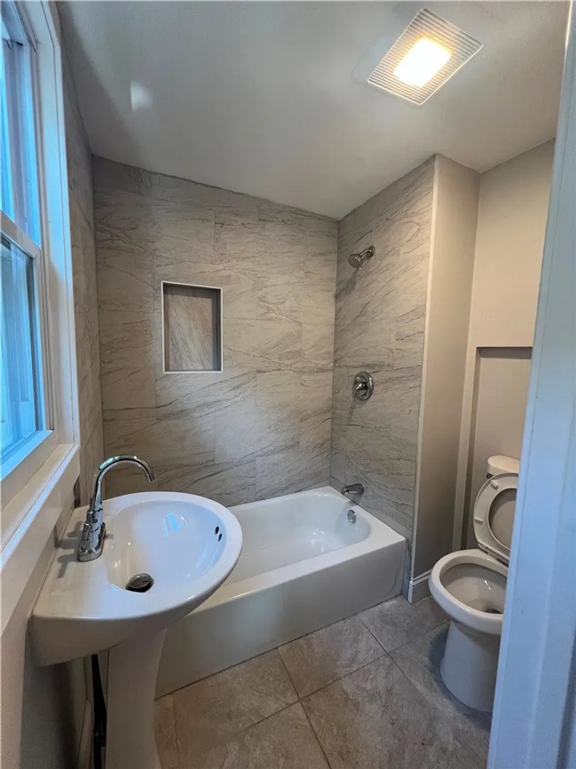237 Cowden Street Photo 23