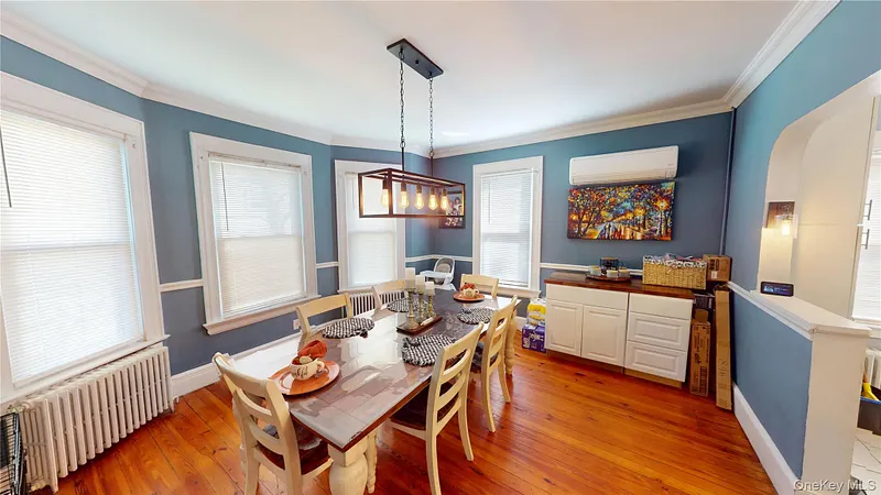 88 Grand Avenue Photo 13