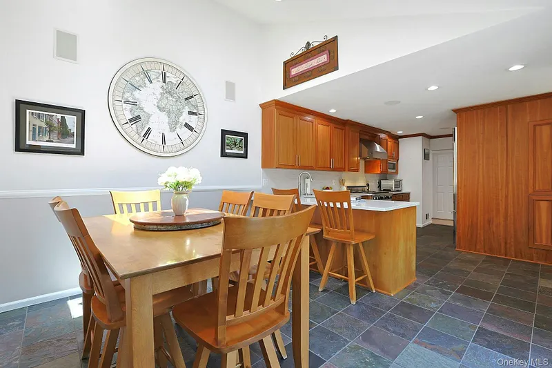 20 Robbins Road Photo 14