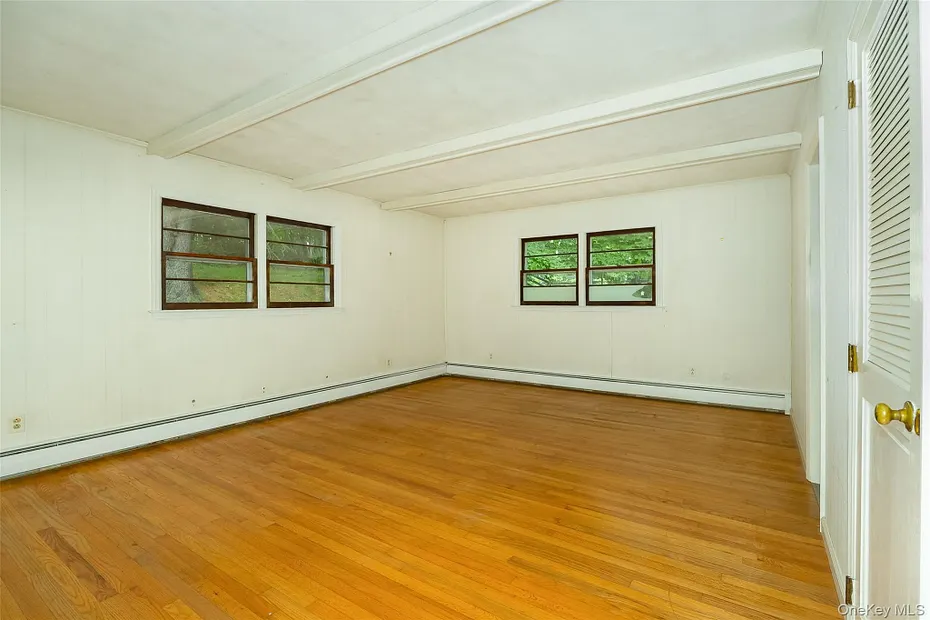 166 Vassar Road Photo 9