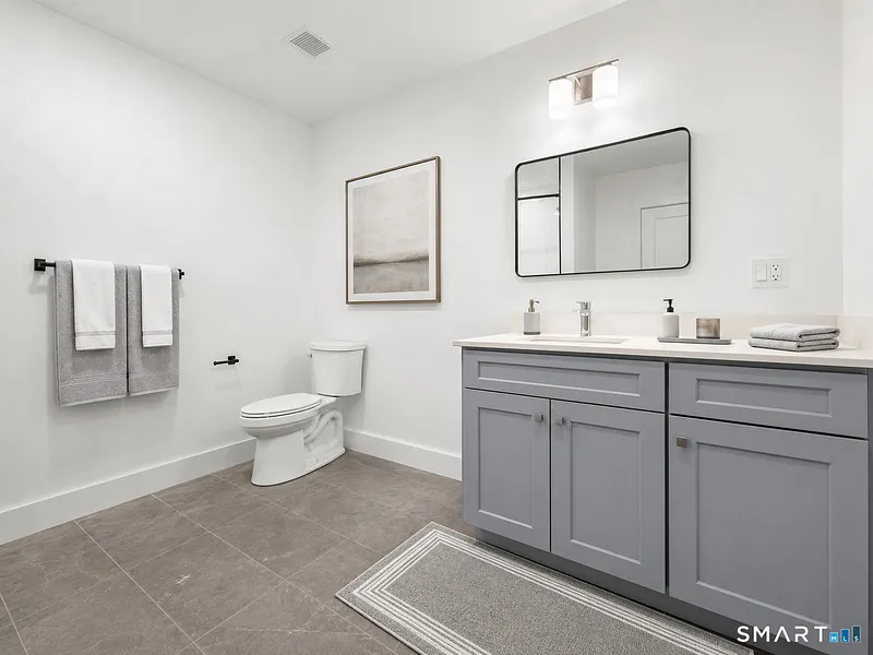 414 Mather Street Photo 19