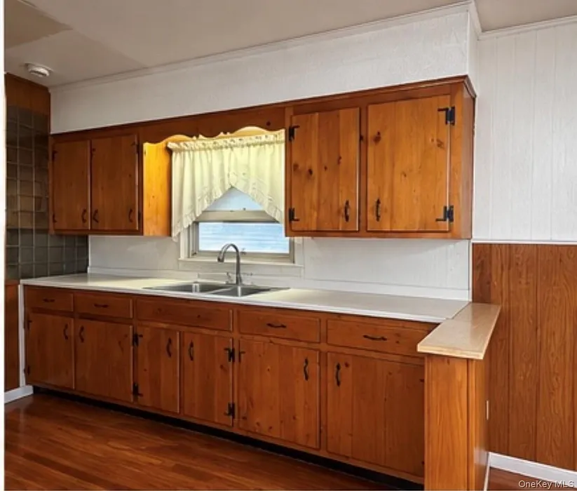 12 N Mortimer Avenue Photo 5