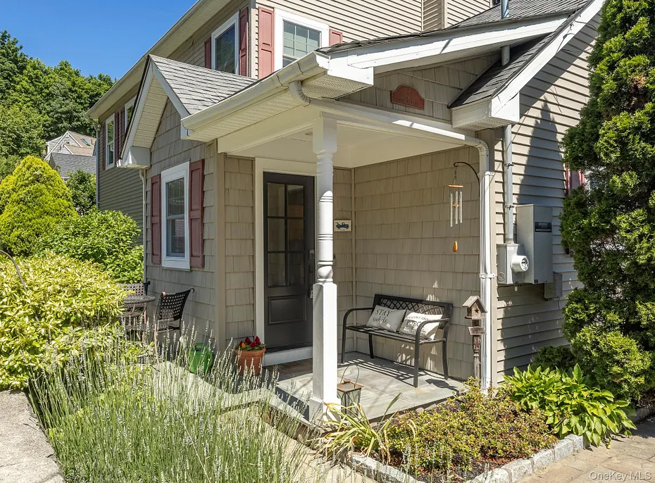 1 Colonial Drive Photo 8