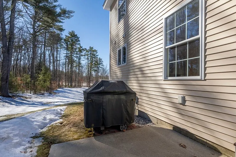11 Rockingham Road #H Photo 33