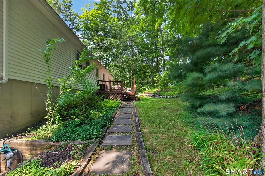 123 Janeway Drive Photo 4