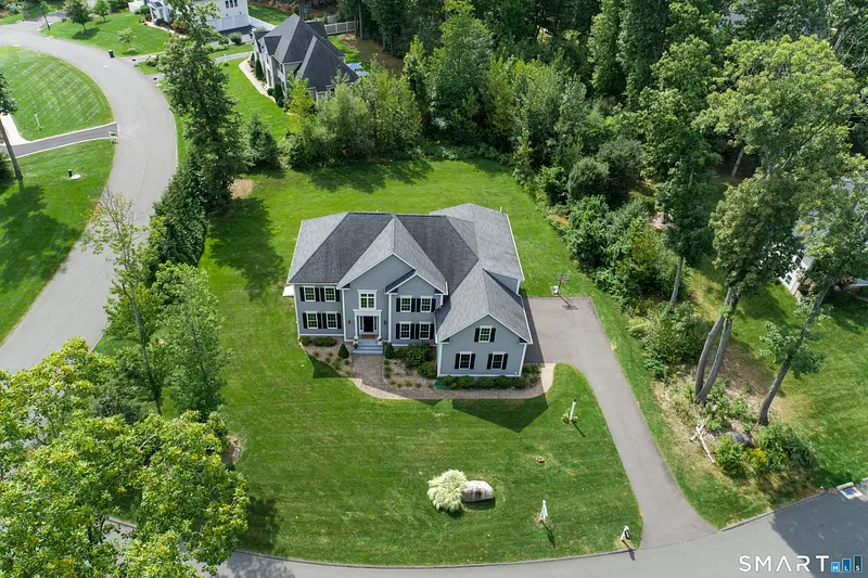 61 Lenox Road Photo 36