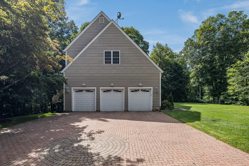 420 Summer Hill Road Photo 39