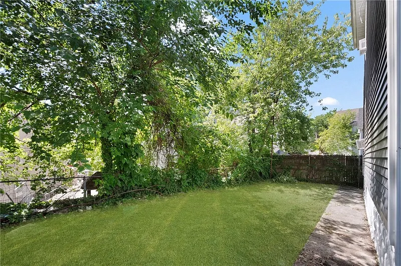 346 Douglas Avenue Photo 3