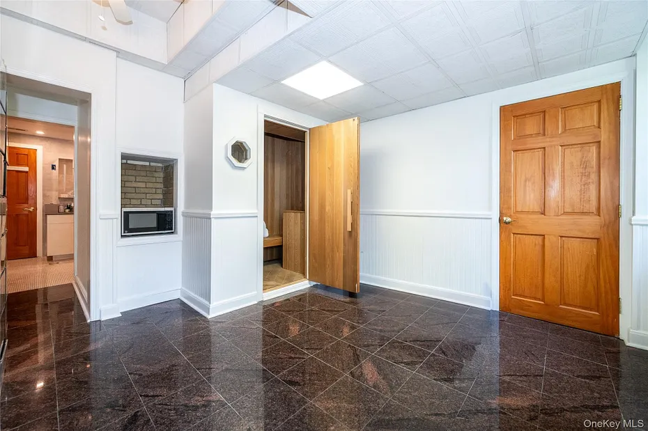 209 Beechmont Drive Photo 37